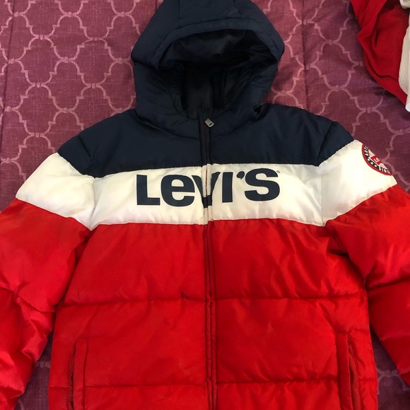 Levi’s puffer jacket boys XL fits women S/M - Picture 1 of 3